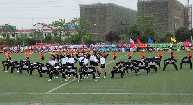 学院第十三届田径运动会-电子系舞蹈表演.JPG